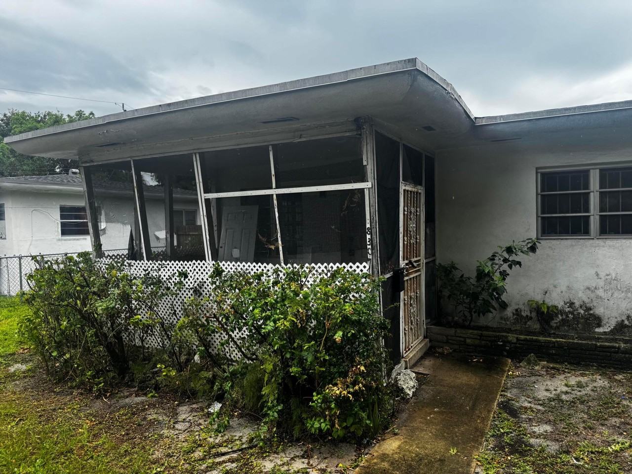 830 Nw 60th St - Photo 2 of 14