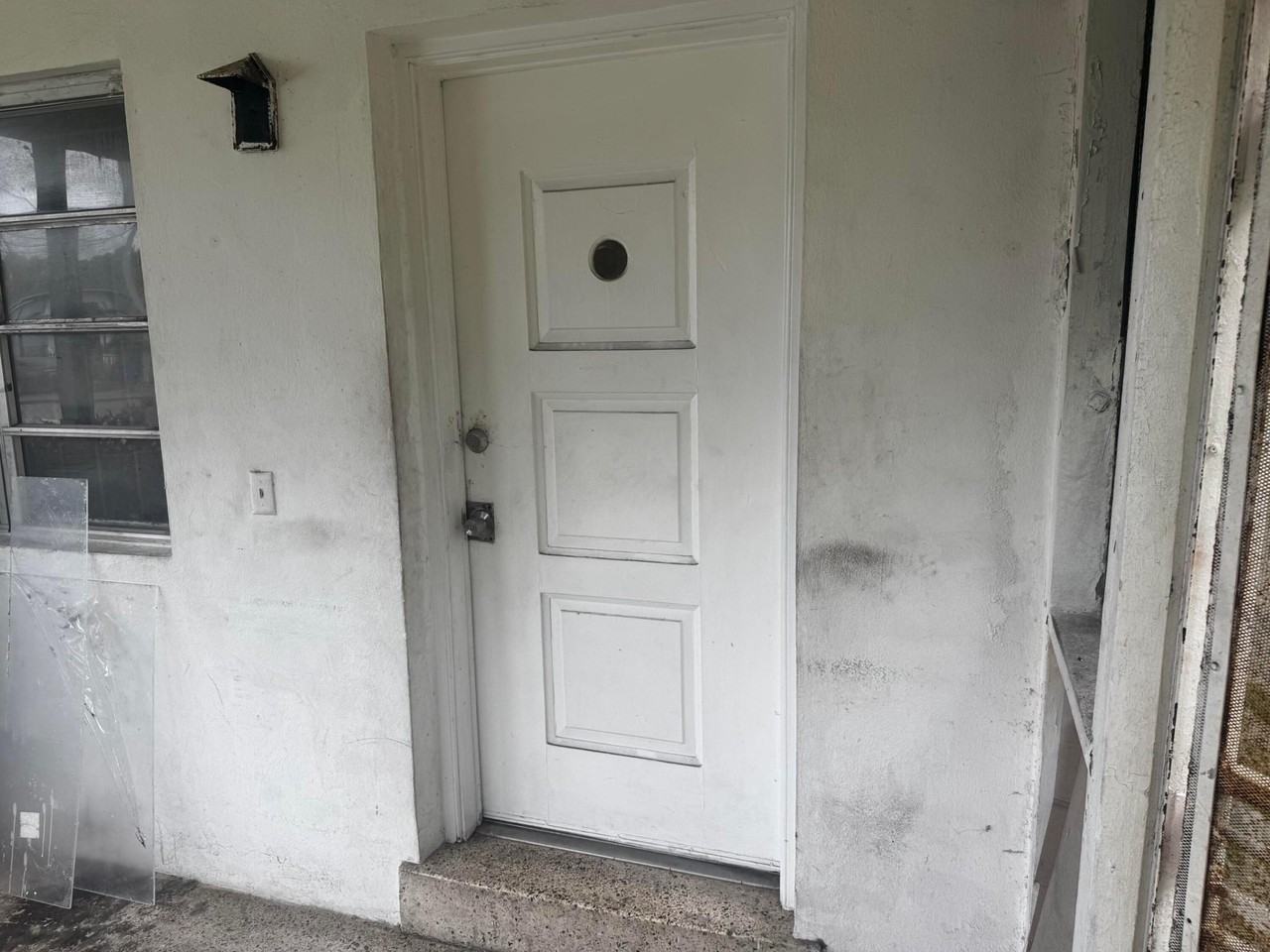 830 Nw 60th St - Photo 3 of 14