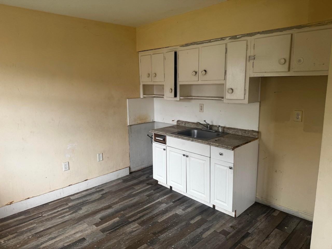 830 Nw 60th St - Photo 5 of 14