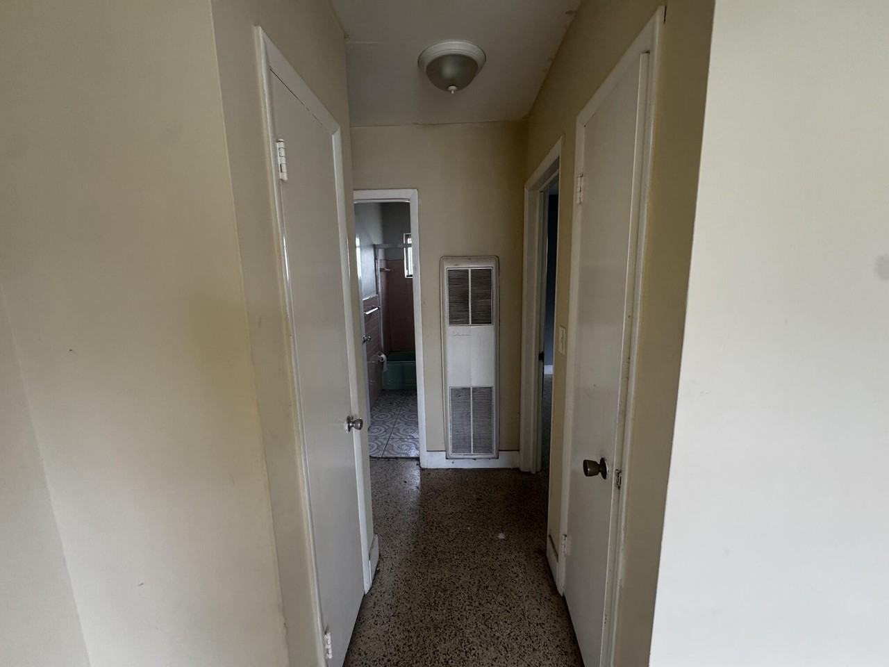 830 Nw 60th St - Photo 6 of 14