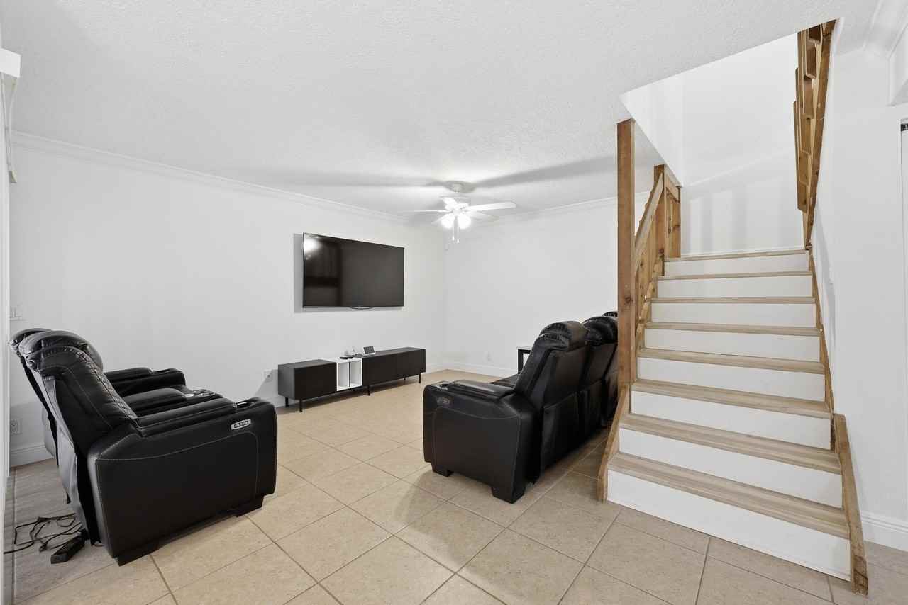 301 Lakewood Dr #8A - Photo 5 of 21