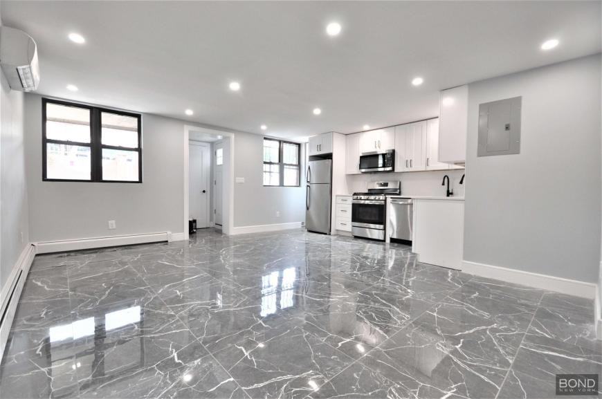 135 E 46th St