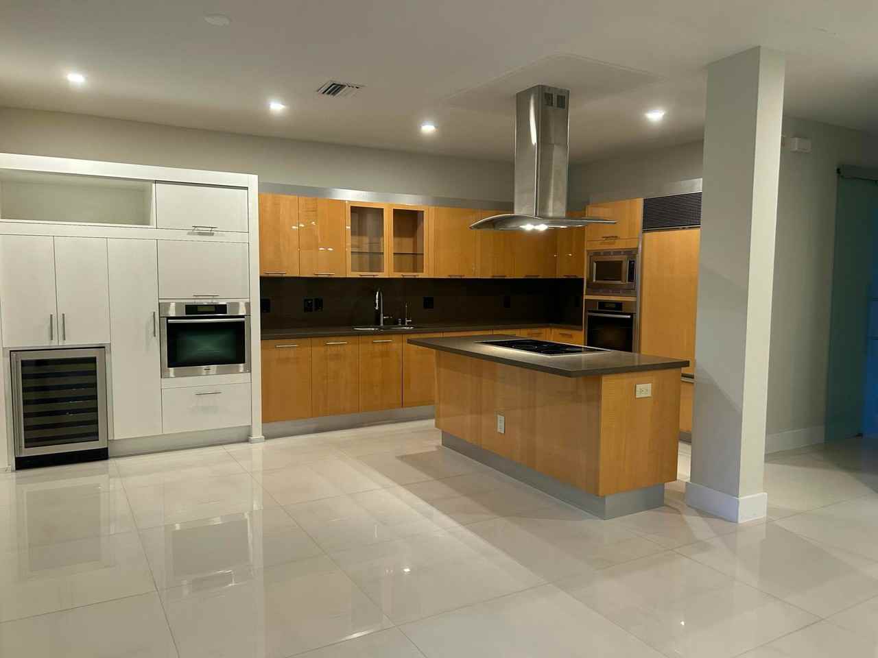 1094 Bluewood Ter - Photo 3 of 6