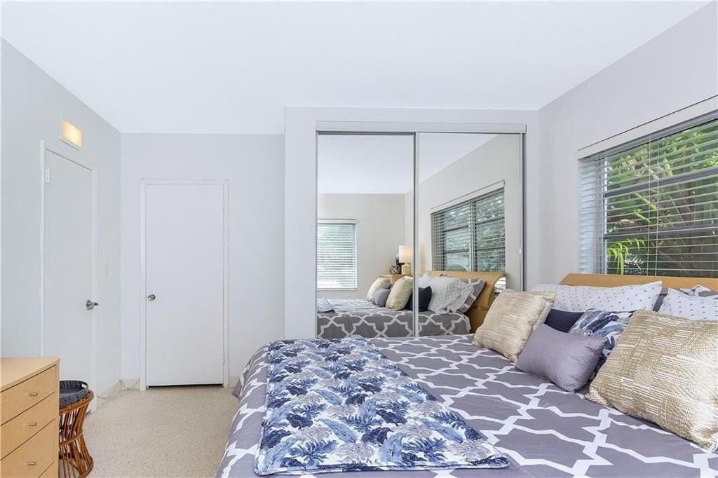125 Isle Of Venice Dr #4 - Photo 5 of 10