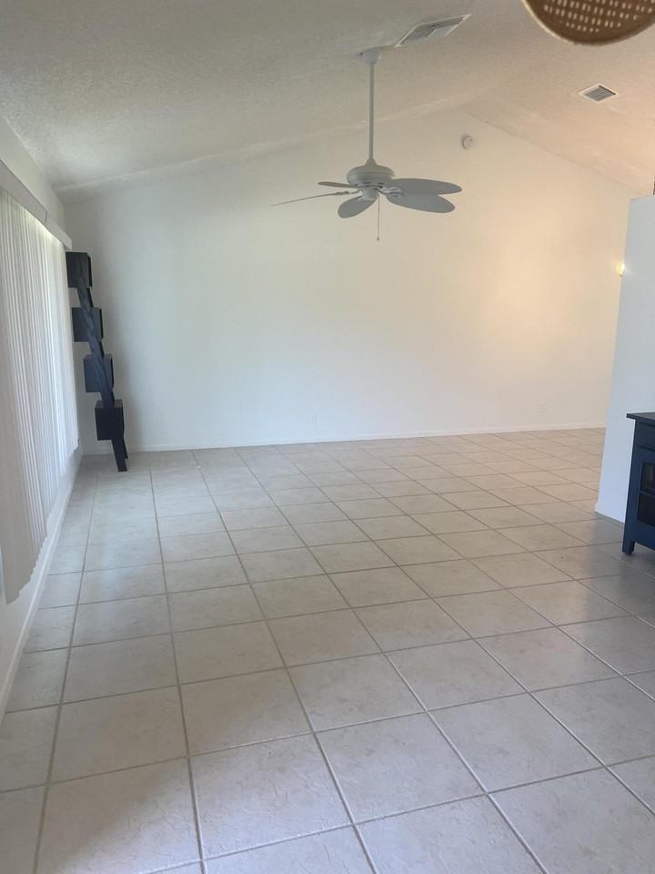 6039 Sunberry Cir - Photo 3 of 13
