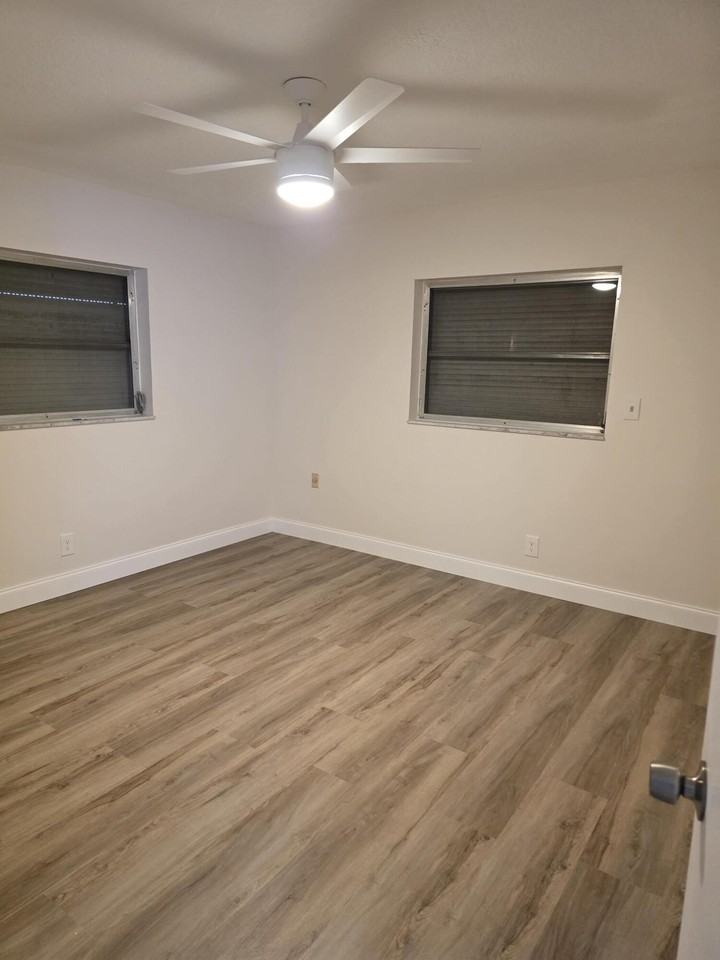 14243 El Clavel Way - Photo 7 of 15