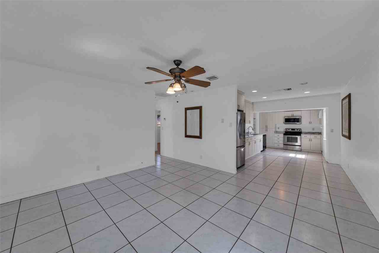 1906 Nw 45th Ct - Photo 7 of 25