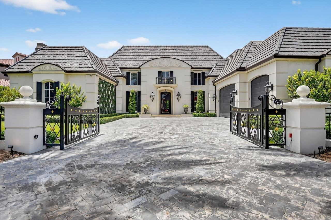 377 E Coconut Palm Rd - Photo 2 of 50