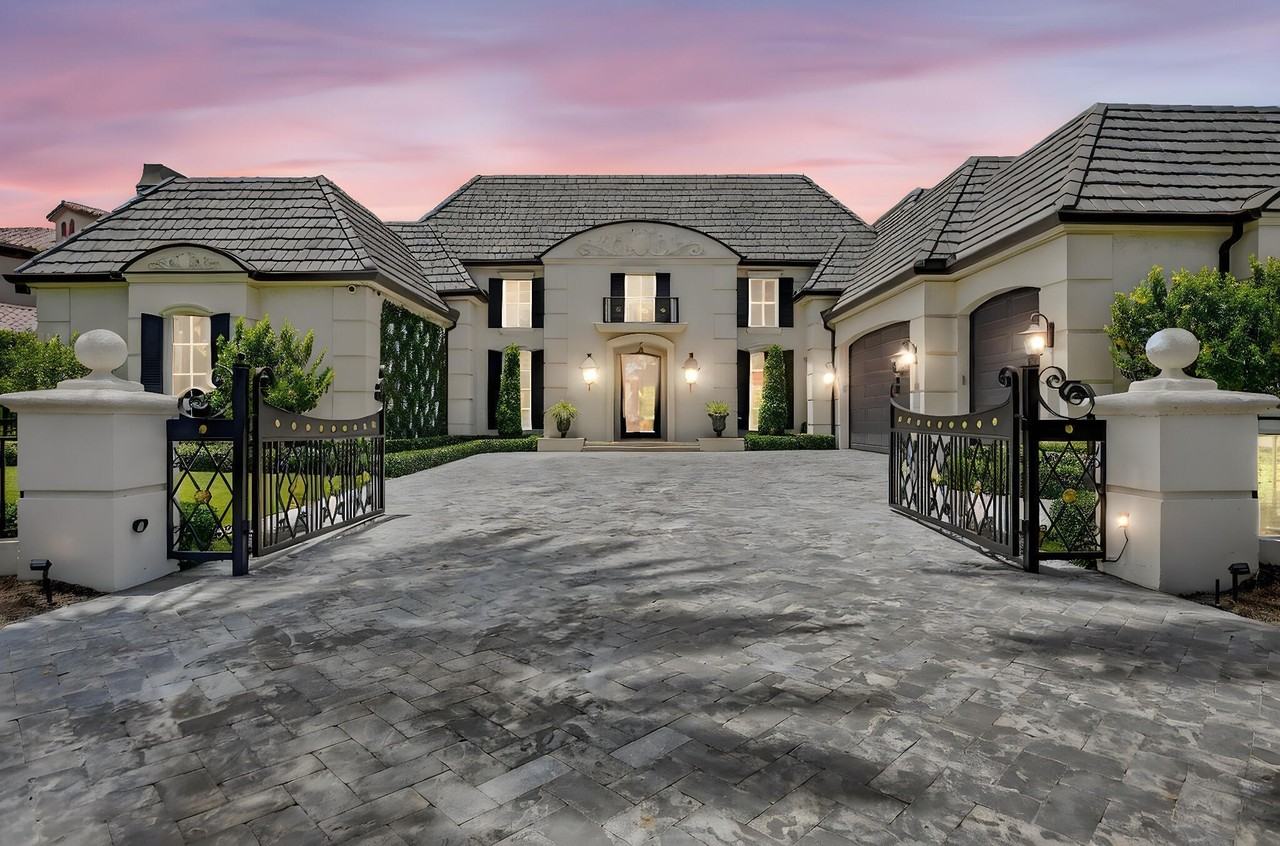 377 E Coconut Palm Rd - Photo 3 of 50