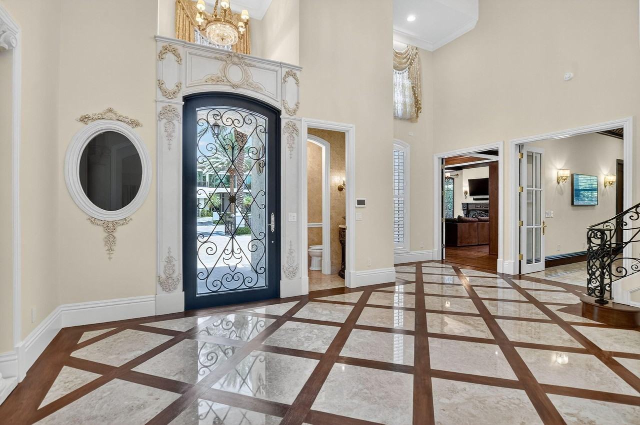 377 E Coconut Palm Rd - Photo 7 of 50