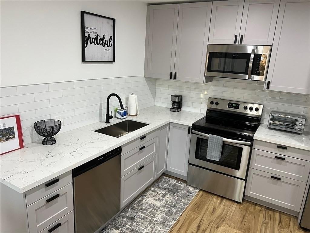 1415 Sw 9th St #A - Photo 4 of 31