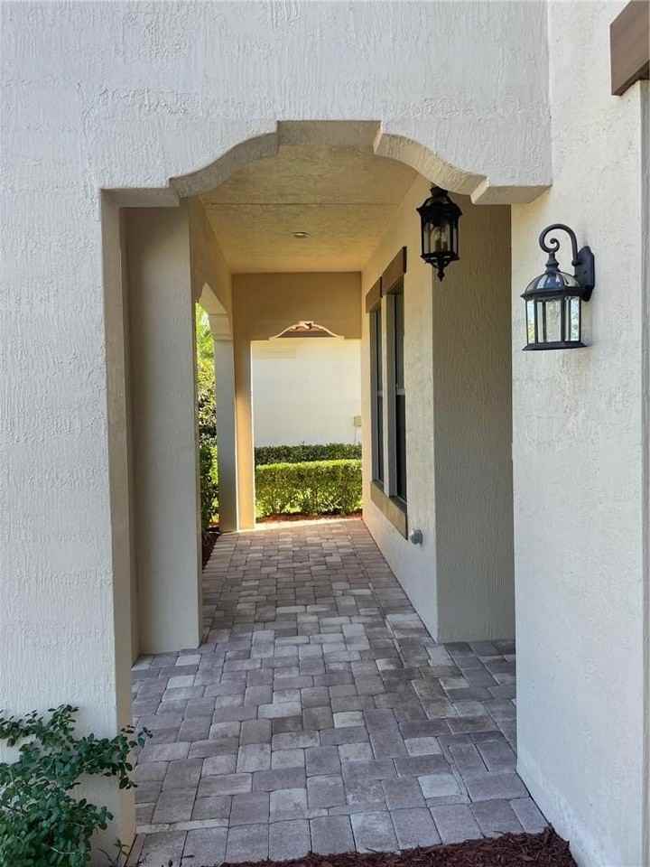 11170 Nw 83rd Mnr - Photo 4 of 30