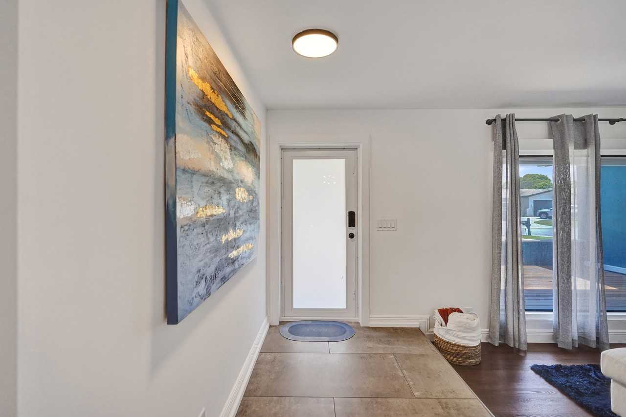 1201 Sw 28th Ave - Photo 6 of 50