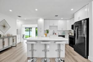 featured image of 1001 Se 13th Ct
