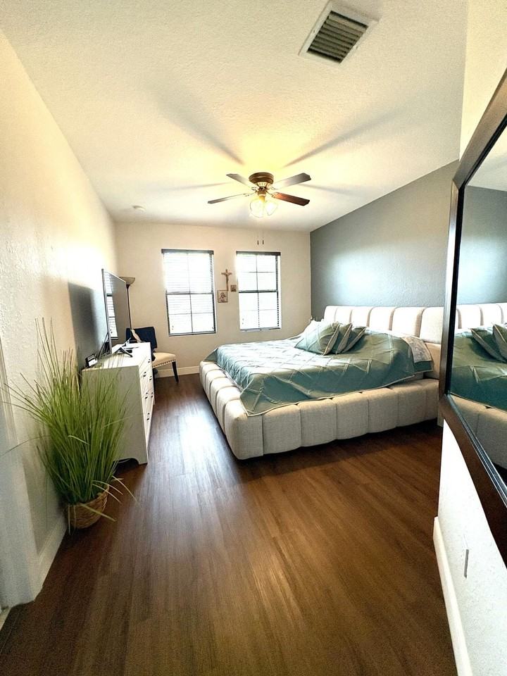 167 Gramercy Square Dr - Photo 4 of 8