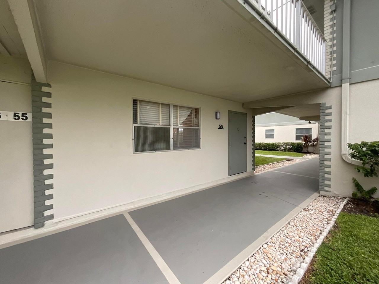 679 Saxony Pl - Photo 4 of 15