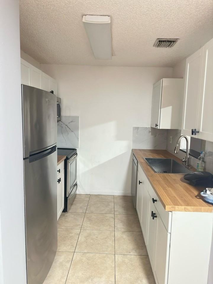 10625 Nw 45th St #25 - Photo 2 of 7