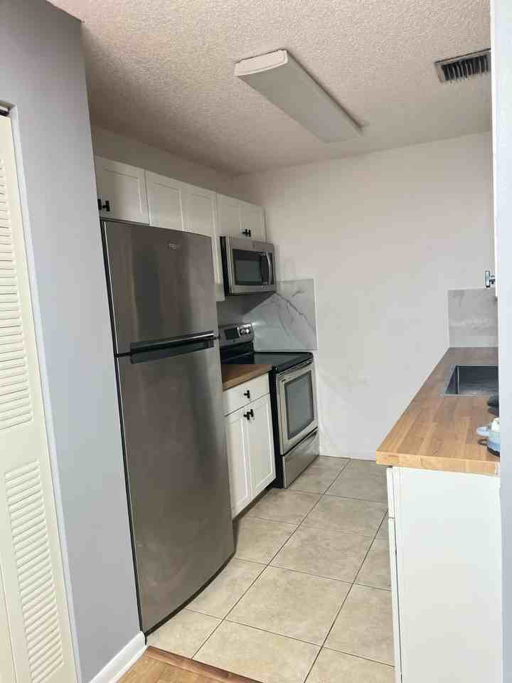 10625 Nw 45th St #25 - Photo 7 of 7