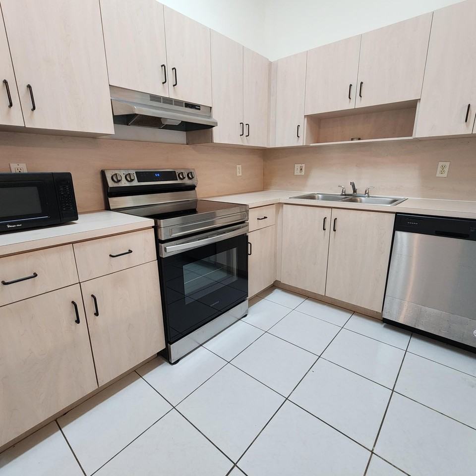 500 Ne 3rd St #109 - Photo 5 of 22