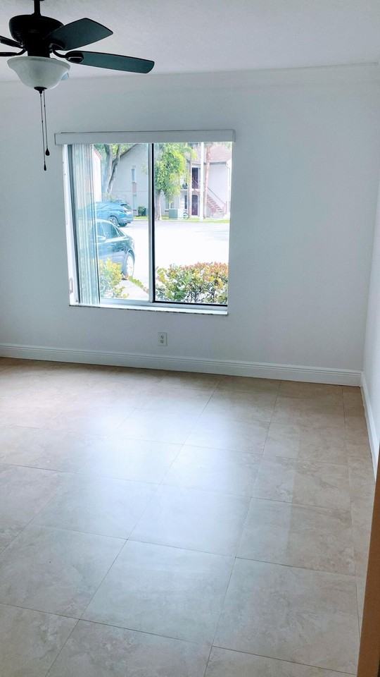 13949 Sw 91st Ter #13949 - Photo 6 of 22