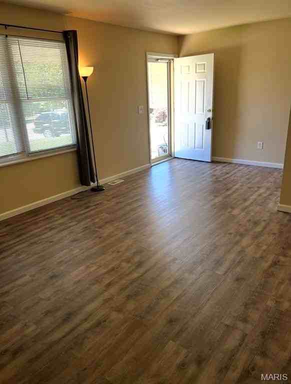 18 Duffy Ct - Photo 3 of 21