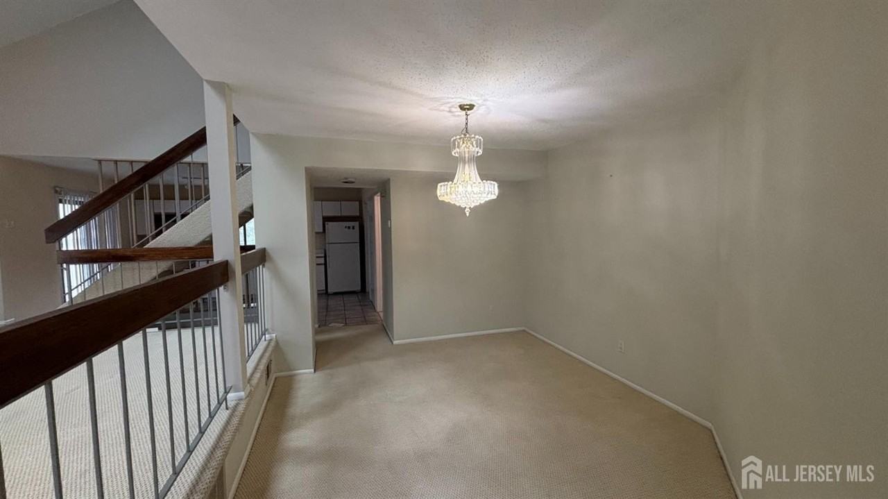 178 Linda Ln - Photo 6 of 17