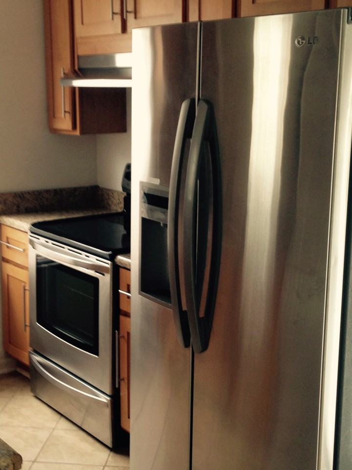 210 Tyler Ave - Photo 3 of 11