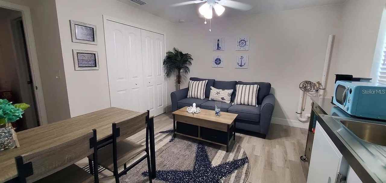 7069 Denmark St - Photo 5 of 35