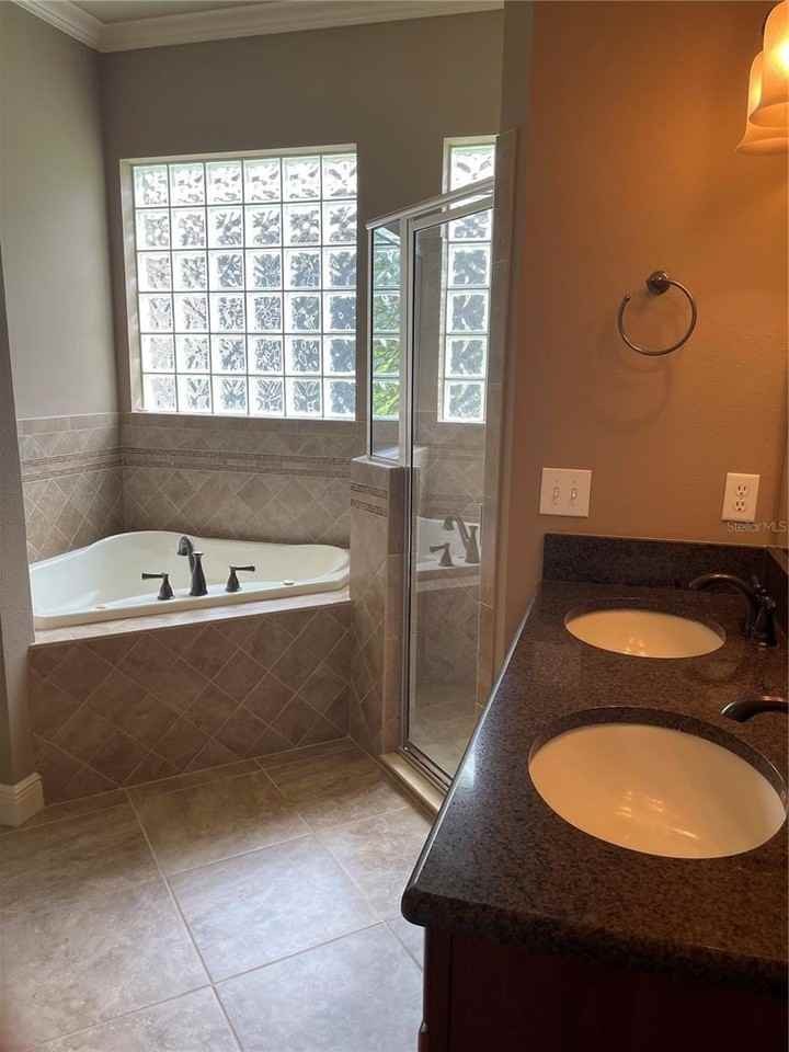 1105 Stoney Creek Blvd - Photo 5 of 8