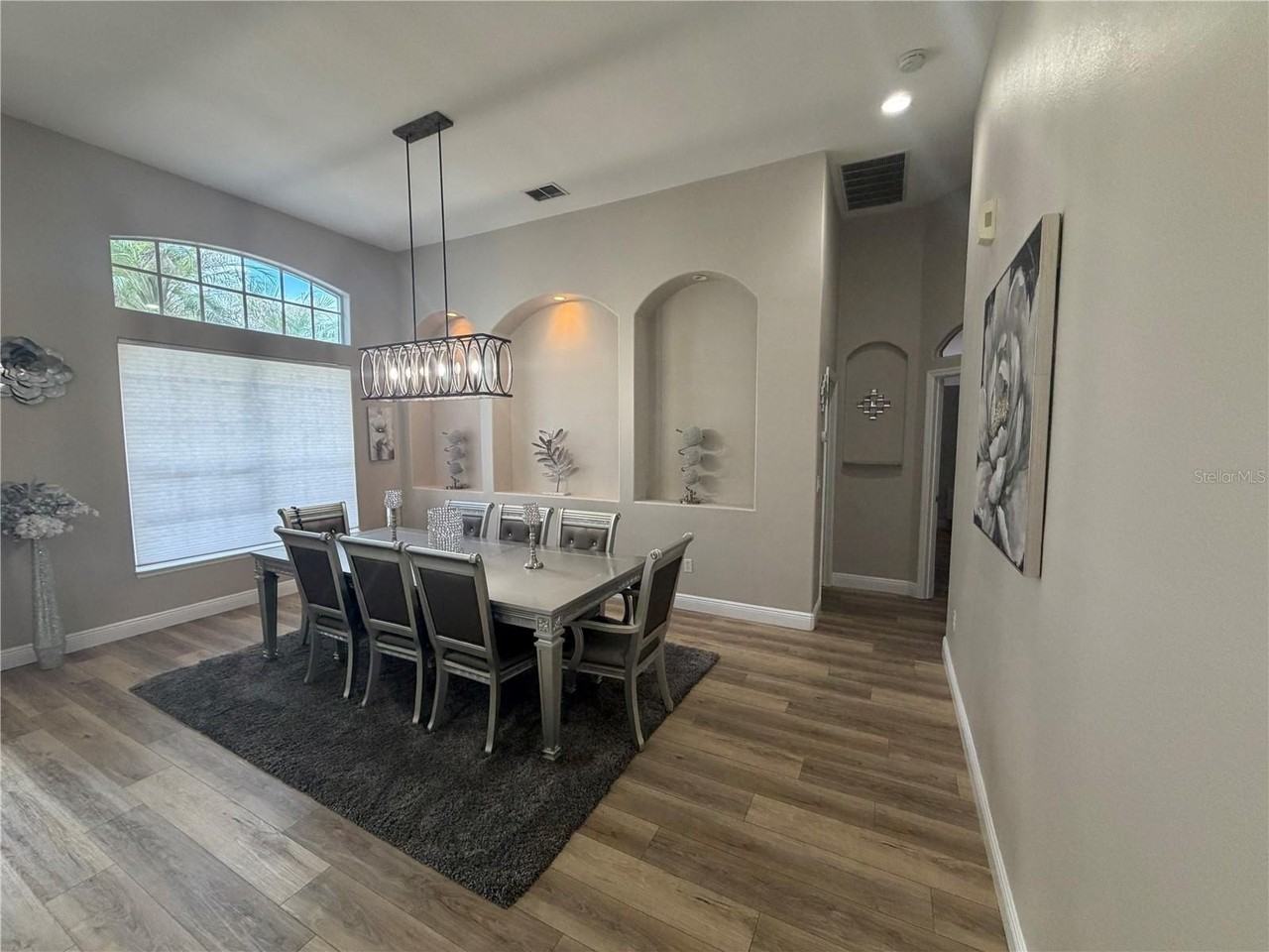 1115 Landale Ct - Photo 6 of 32