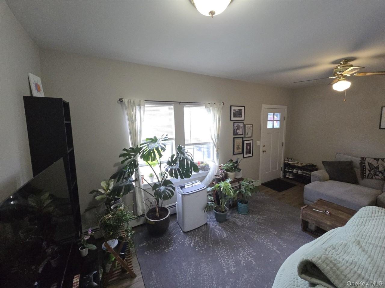 174 Clinton St - Photo 7 of 15