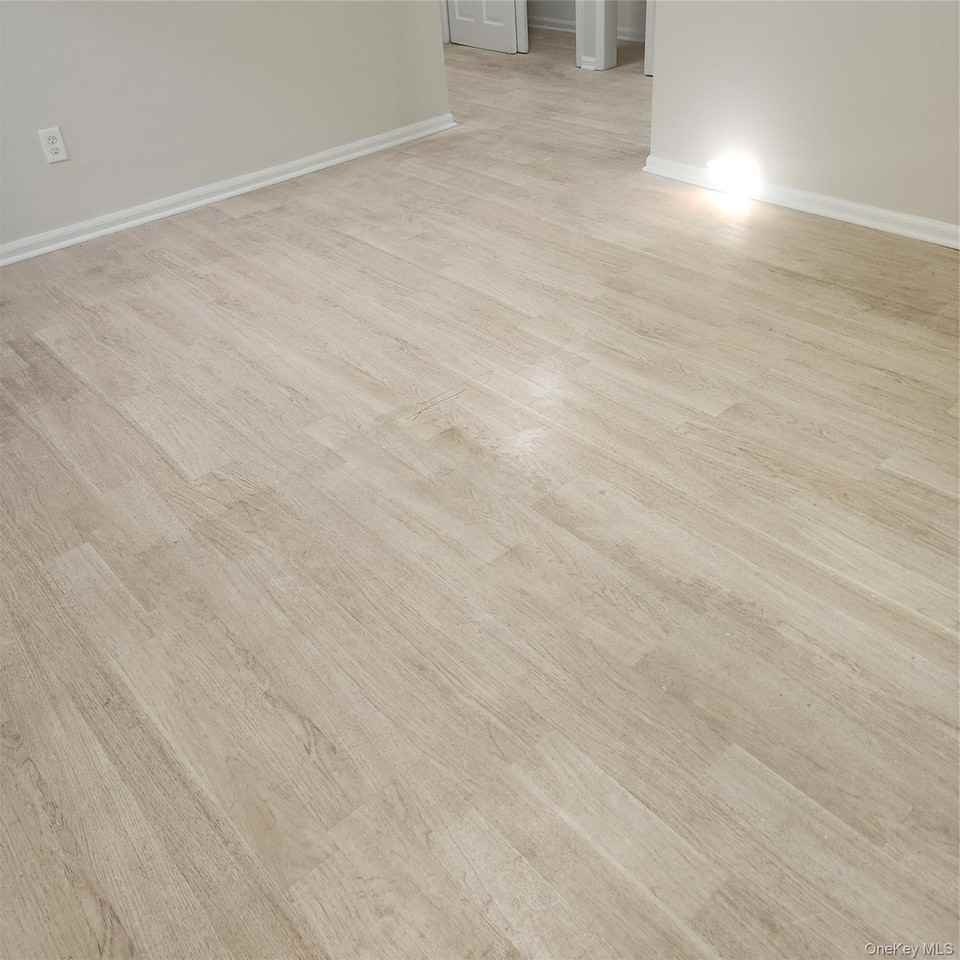 70 Elm Ave - Photo 7 of 14