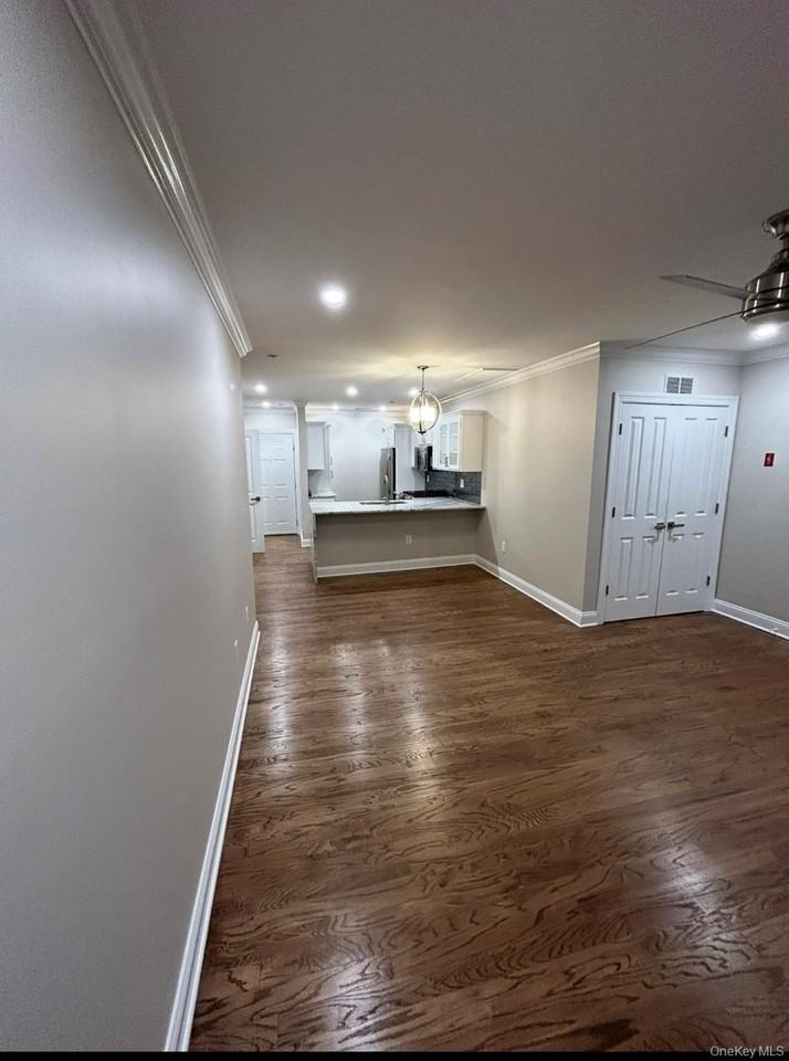 3302 Leeward Dr - Photo 2 of 6