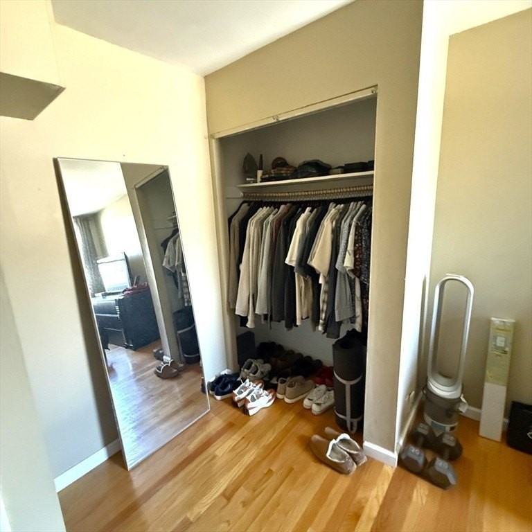 518 E 3rd St #1 - Photo 3 of 7