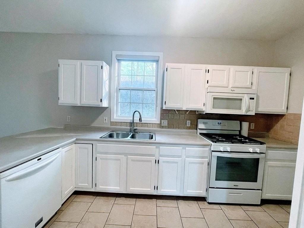 73 Odonnell Ave #73 - Photo 3 of 31