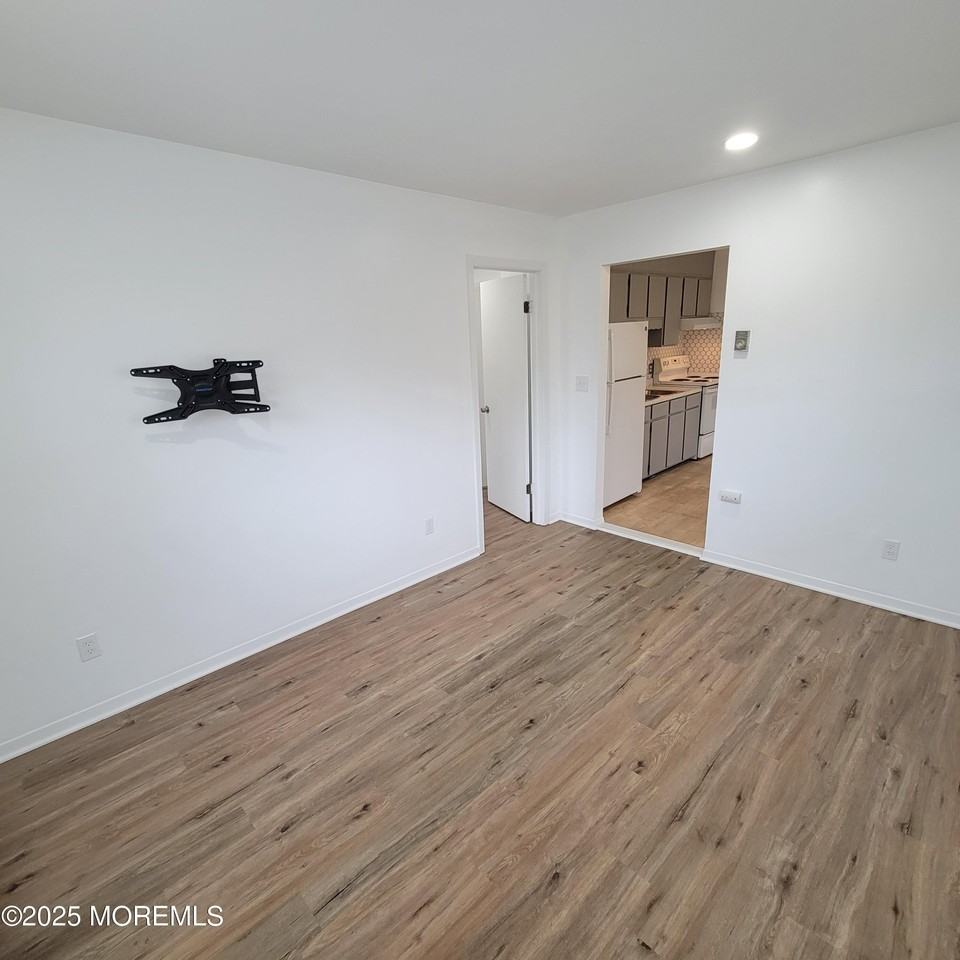 511 Lefferts St #B - Photo 7 of 14