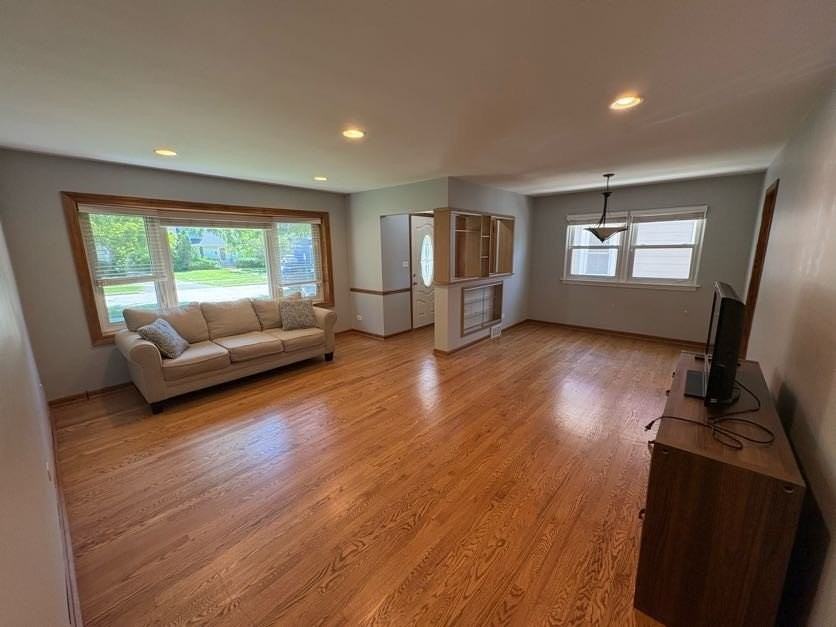 126 N Illinois Ave - Photo 2 of 17