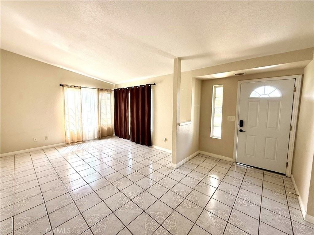 11031 Sierra Tree Ln - Photo 6 of 24
