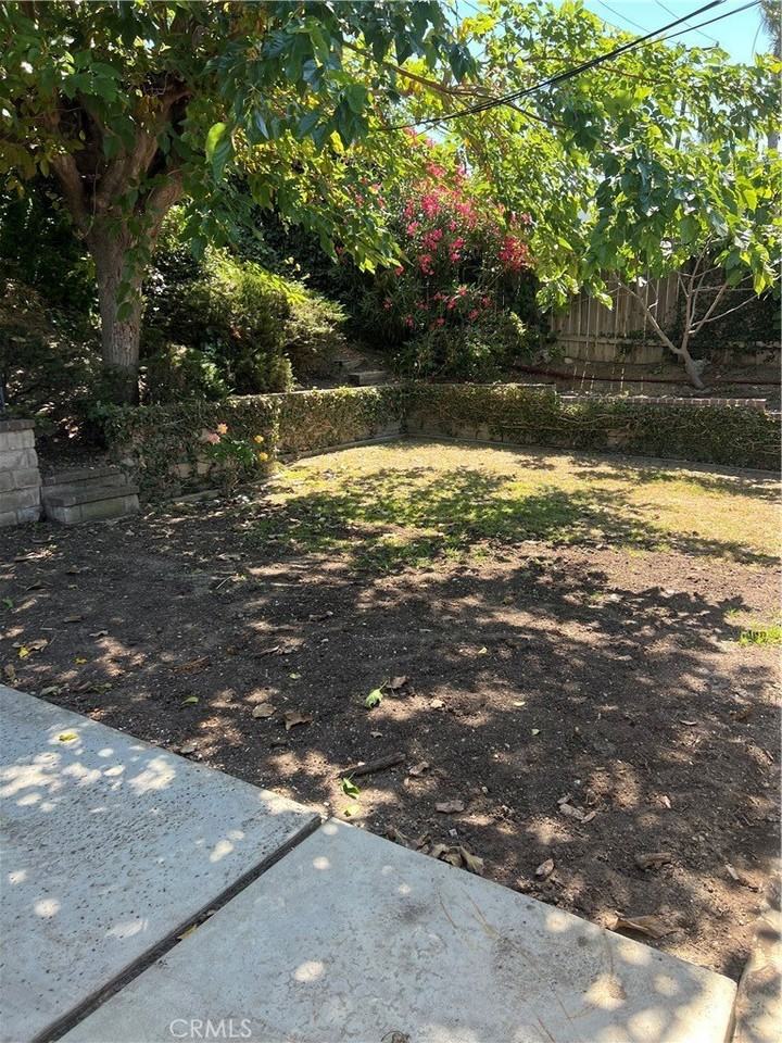 1832 Santa Rena Dr - Photo 2 of 5
