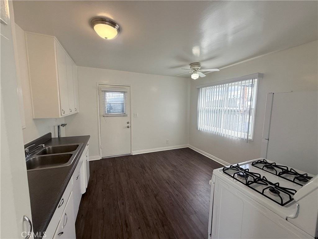 24636 Eshelman Ave - Photo 4 of 17