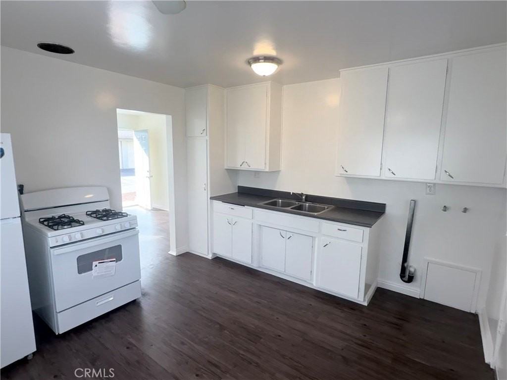 24636 Eshelman Ave - Photo 7 of 17