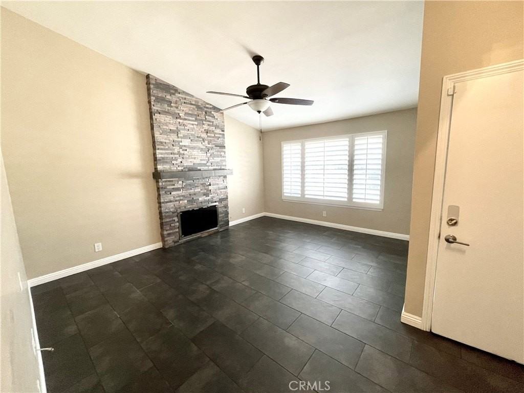 7566 E Woodsboro Ave - Photo 3 of 12