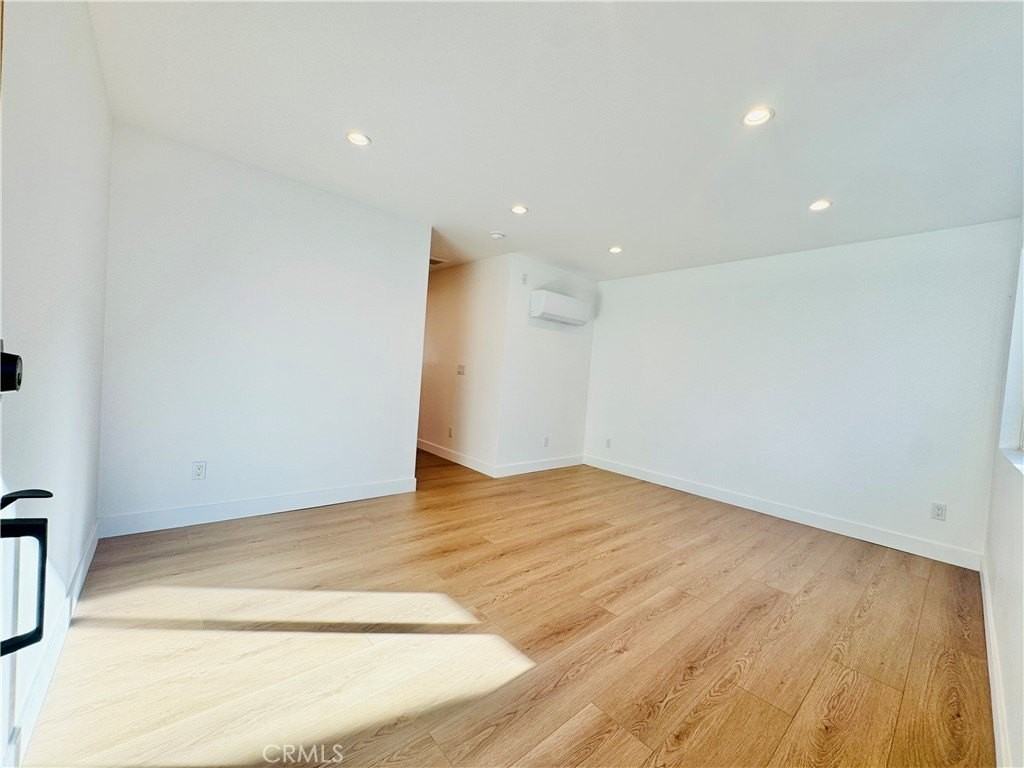 6860 Aura Ave - Photo 6 of 15