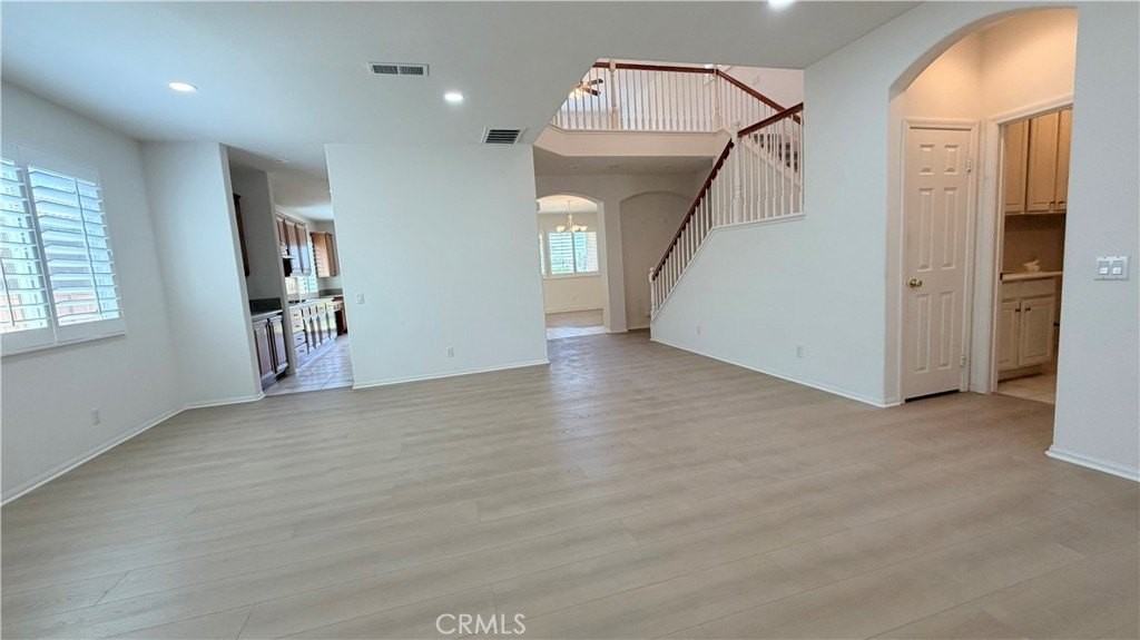 31444 Pennant Ct - Photo 2 of 25