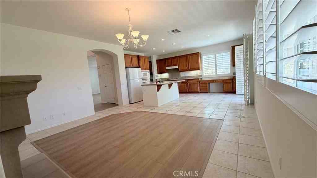 31444 Pennant Ct - Photo 7 of 25