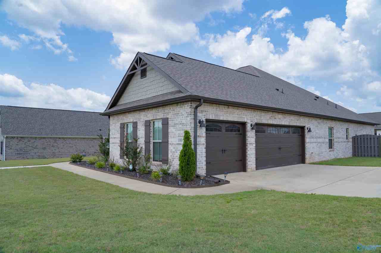 100 Bartram Way - Photo 2 of 48