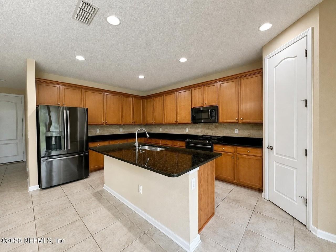 12070 Wynnfield Lakes Cir - Photo 7 of 29