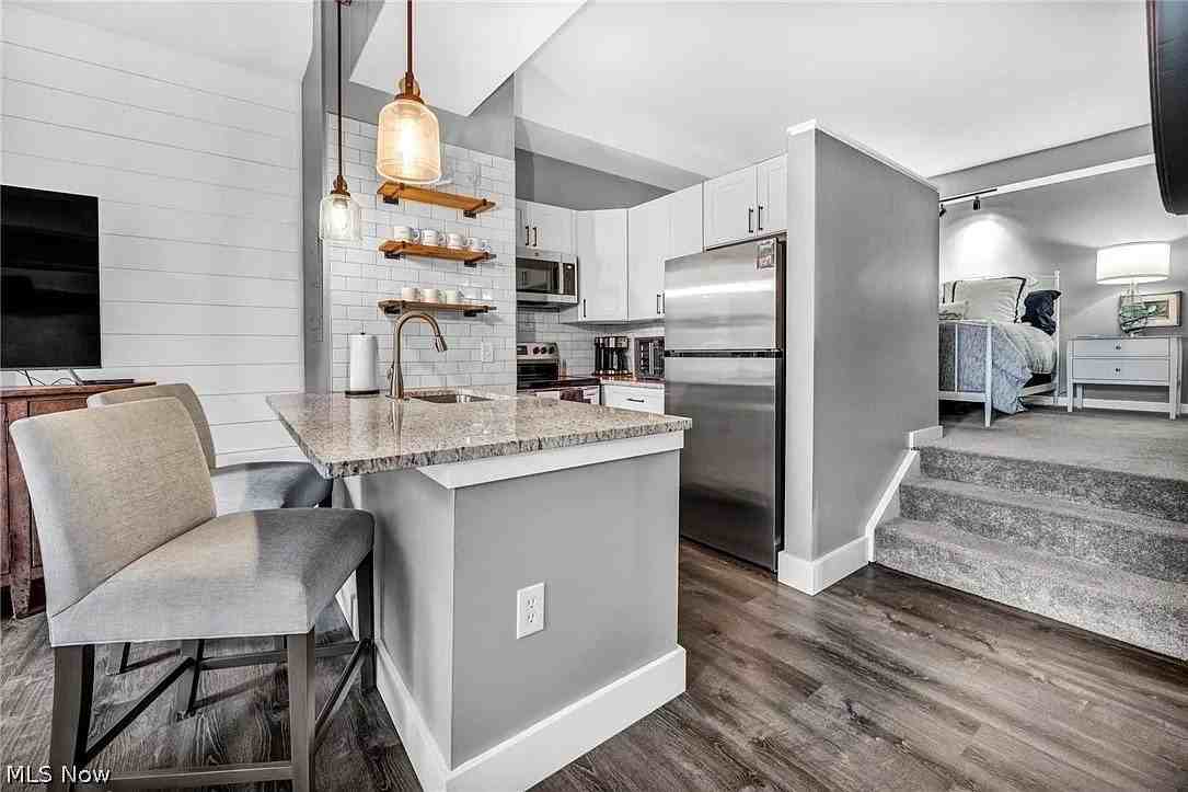 750 Prospect Ave E #403 - Photo 6 of 23