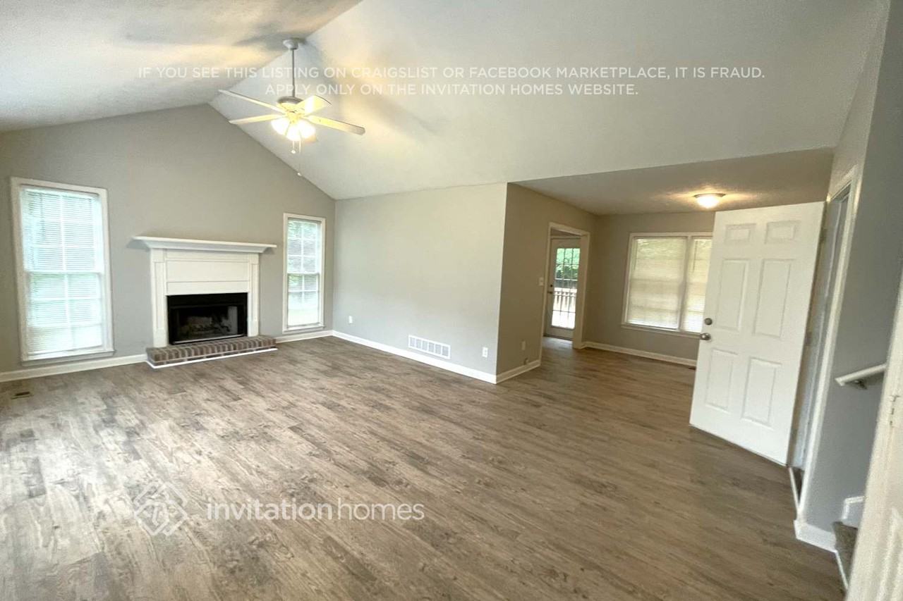 4235 Winding Trail Ln - Photo 3 of 9