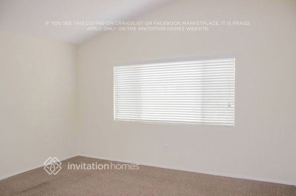 14082 Chaparral Ave - Photo 3 of 9